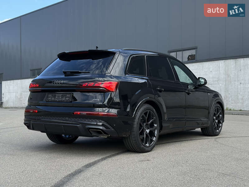 Внедорожник / Кроссовер Audi Q7 2025 в Киеве