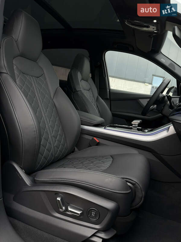 Внедорожник / Кроссовер Audi Q7 2025 в Киеве