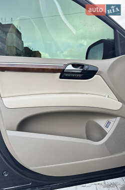 Внедорожник / Кроссовер Audi Q7 2012 в 