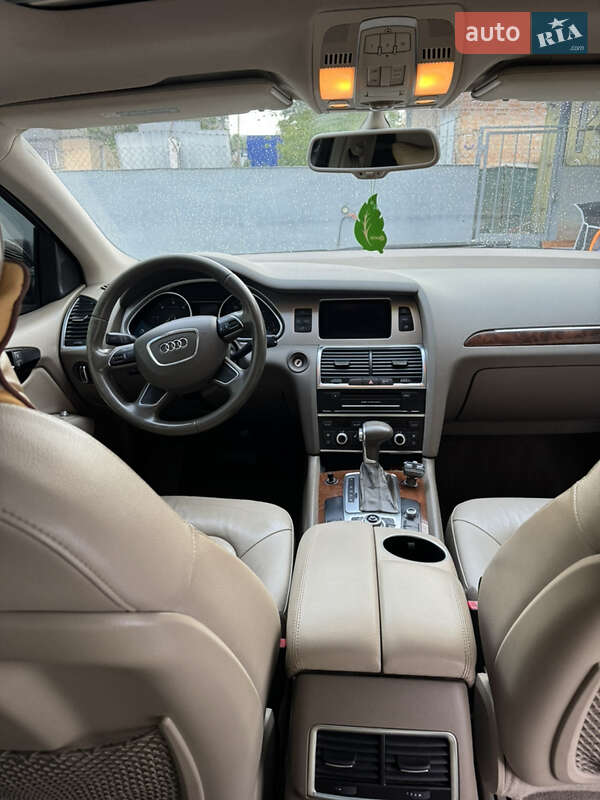Позашляховик / Кросовер Audi Q7 2012 в Старокостянтинові