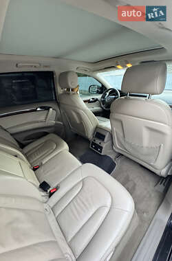 Внедорожник / Кроссовер Audi Q7 2012 в 