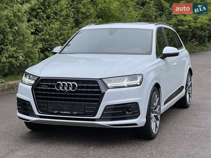Позашляховик / Кросовер Audi Q7 2018 в Рівному