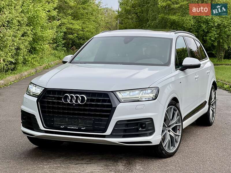 Позашляховик / Кросовер Audi Q7 2018 в Рівному