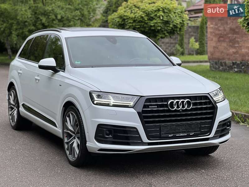 Позашляховик / Кросовер Audi Q7 2018 в Рівному