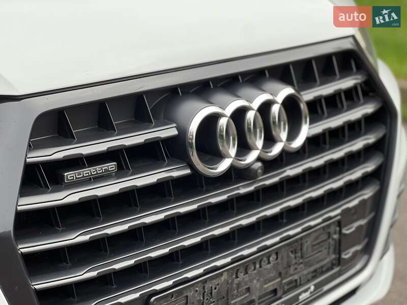 Позашляховик / Кросовер Audi Q7 2018 в Рівному