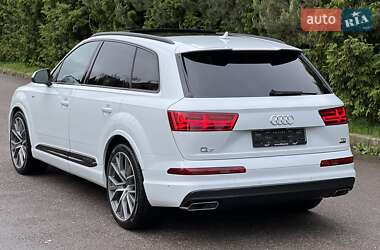 Внедорожник / Кроссовер Audi Q7 2018 в 