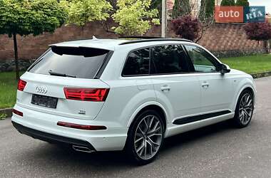 Внедорожник / Кроссовер Audi Q7 2018 в 