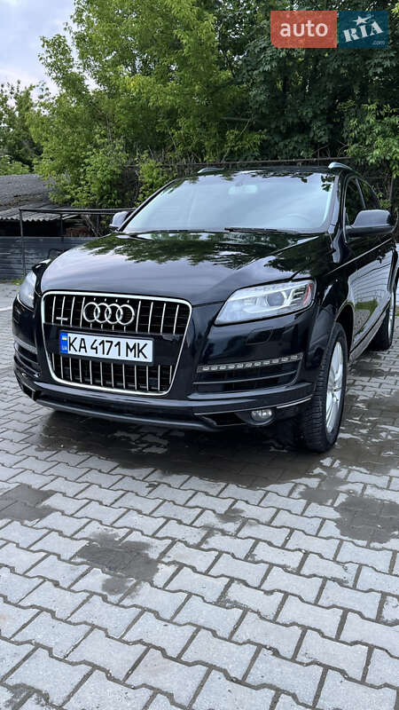 Внедорожник / Кроссовер Audi Q7 2013 в 