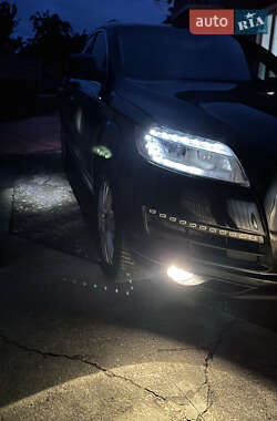 Внедорожник / Кроссовер Audi Q7 2013 в 