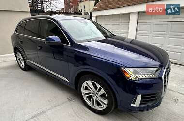 Внедорожник / Кроссовер Audi Q7 2020 в 
