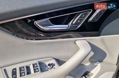 Внедорожник / Кроссовер Audi Q7 2016 в 
