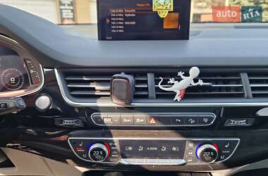 Внедорожник / Кроссовер Audi Q7 2016 в 