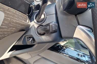 Внедорожник / Кроссовер Audi Q7 2016 в 