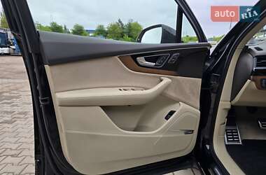 Внедорожник / Кроссовер Audi Q7 2018 в 
