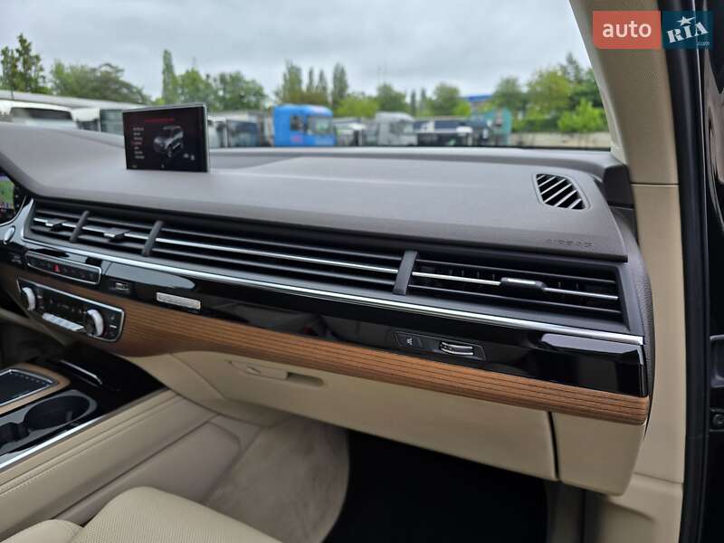 Внедорожник / Кроссовер Audi Q7 2018 в Ровно фото 55 Внедорожник / Кроссовер Audi Q7 2018 в Ровно