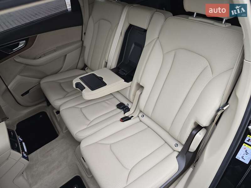 Внедорожник / Кроссовер Audi Q7 2018 в Ровно фото 66 Внедорожник / Кроссовер Audi Q7 2018 в Ровно