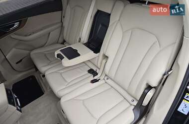 Внедорожник / Кроссовер Audi Q7 2018 в 