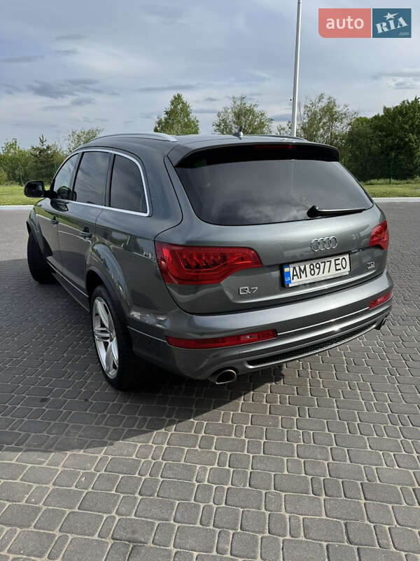 Внедорожник / Кроссовер Audi Q7 2013 в Житомире