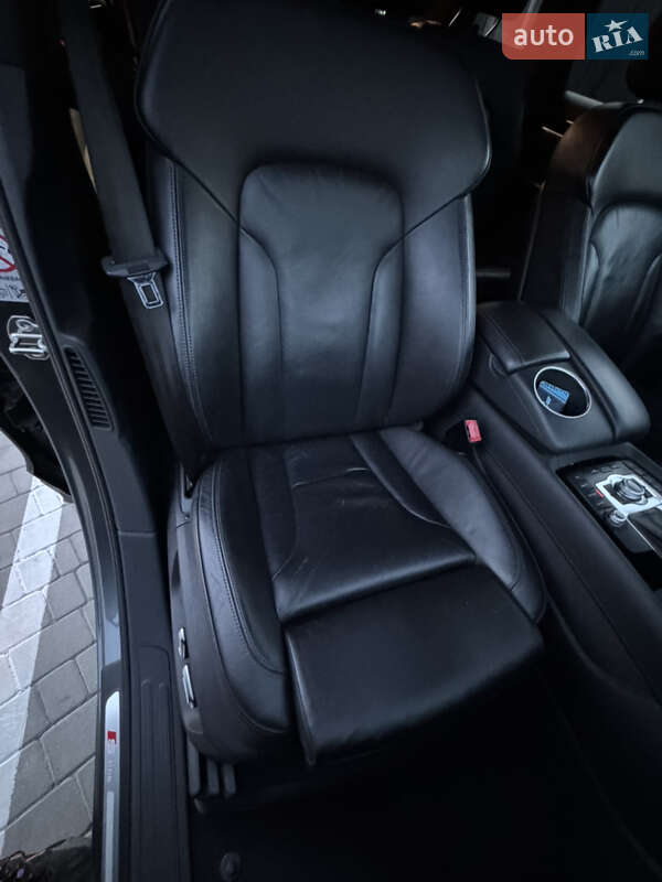 Внедорожник / Кроссовер Audi Q7 2013 в Житомире