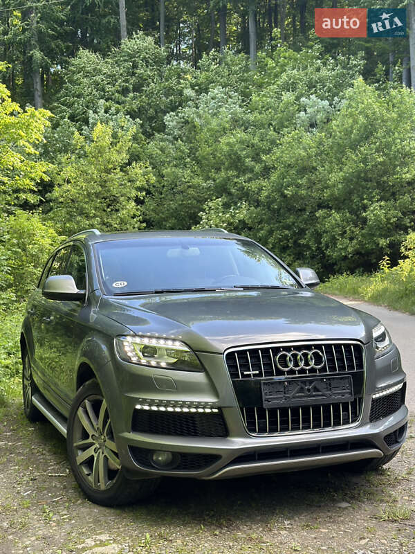 Внедорожник / Кроссовер Audi Q7 2012 в Черновцах