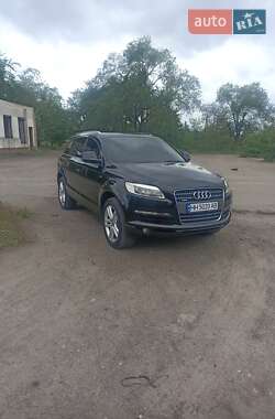 Внедорожник / Кроссовер Audi Q7 2007 в 
