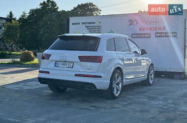 Внедорожник / Кроссовер Audi Q7 2017 в 