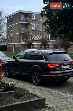 Внедорожник / Кроссовер Audi Q7 2009 в 