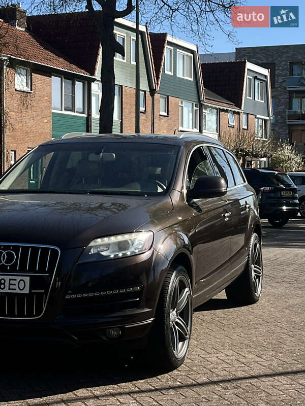 Внедорожник / Кроссовер Audi Q7 2009 в Черновцах