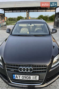 Внедорожник / Кроссовер Audi Q7 2006 в 