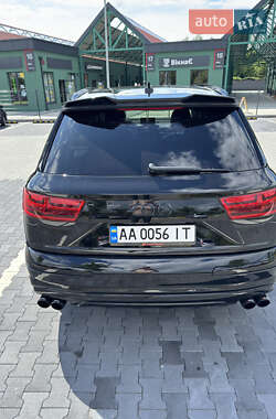 Позашляховик / Кросовер Audi Q7 2016 в 