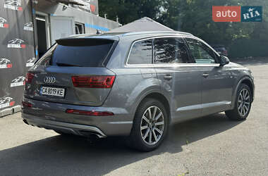 Внедорожник / Кроссовер Audi Q7 2016 в 
