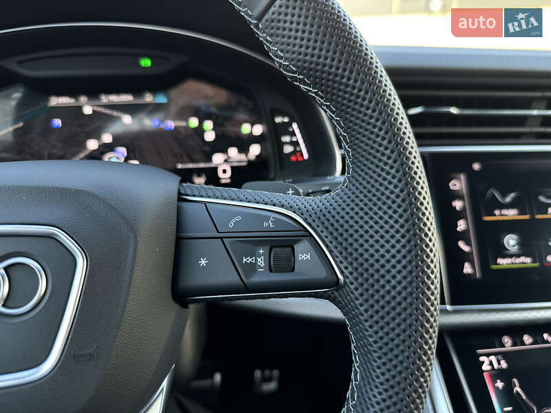 Внедорожник / Кроссовер Audi Q7 2025 в Киеве