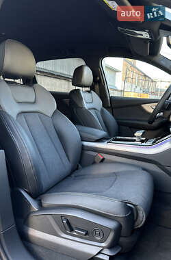 Внедорожник / Кроссовер Audi Q7 2025 в 