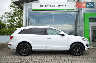 Внедорожник / Кроссовер Audi Q7 2015 в 