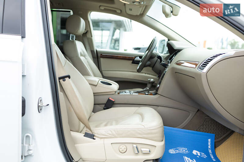 Позашляховик / Кросовер Audi Q7 2015 в Мукачевому