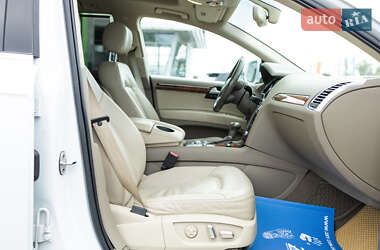 Внедорожник / Кроссовер Audi Q7 2015 в 