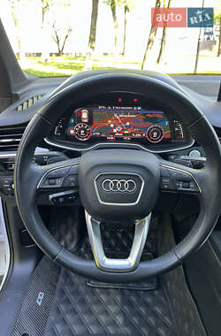 Внедорожник / Кроссовер Audi Q7 2018 в 