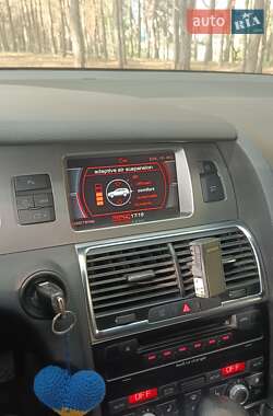 Внедорожник / Кроссовер Audi Q7 2008 в 