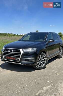 Позашляховик / Кросовер Audi Q7 2019 в Білогородці