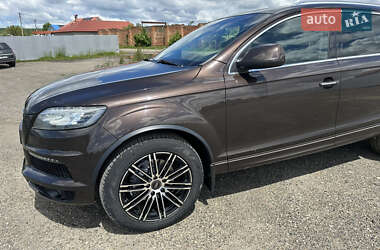 Внедорожник / Кроссовер Audi Q7 2011 в 