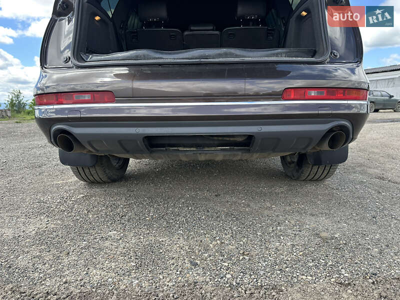 Позашляховик / Кросовер Audi Q7 2011 в Косові