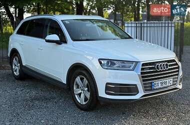 Внедорожник / Кроссовер Audi Q7 2015 в 