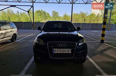 Внедорожник / Кроссовер Audi Q7 2007 в 
