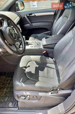 Внедорожник / Кроссовер Audi Q7 2014 в 