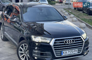 Внедорожник / Кроссовер Audi Q7 2017 в 