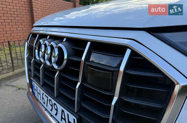Внедорожник / Кроссовер Audi Q7 2023 в 