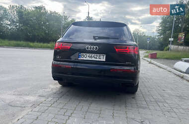 Позашляховик / Кросовер Audi Q7 2017 в 