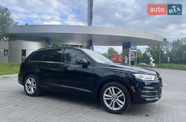 Позашляховик / Кросовер Audi Q7 2017 в 