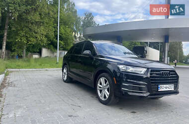 Позашляховик / Кросовер Audi Q7 2017 в 