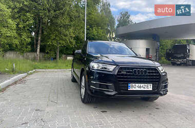 Позашляховик / Кросовер Audi Q7 2017 в 